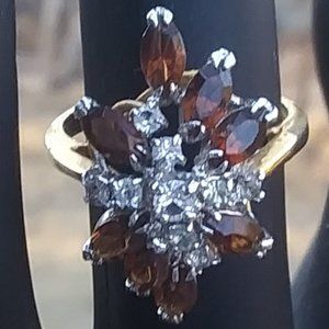 Vintage Cocktail Ring  rhinestones prong set costume jewelry